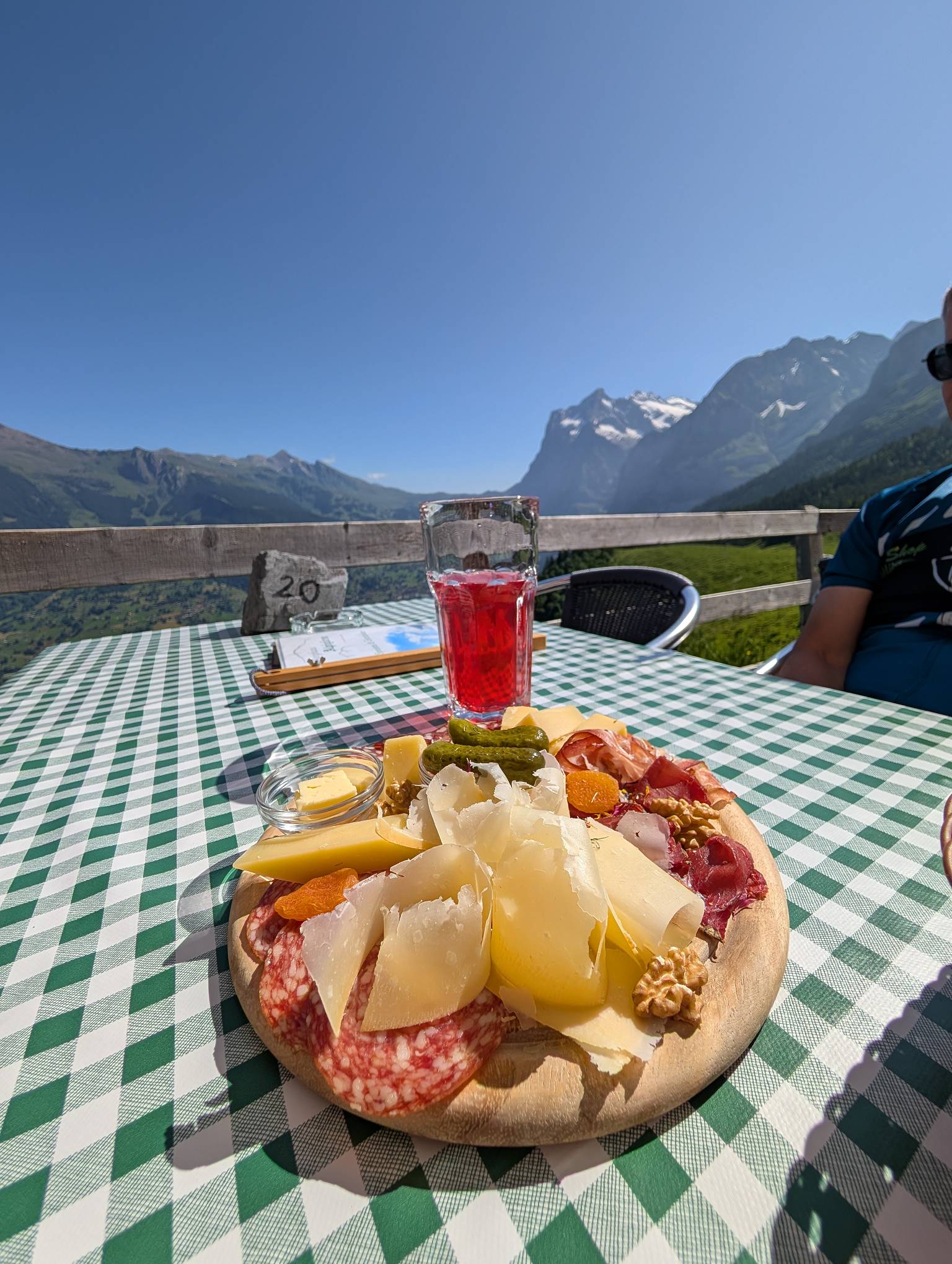 Znünihalt bei der Alpiglen